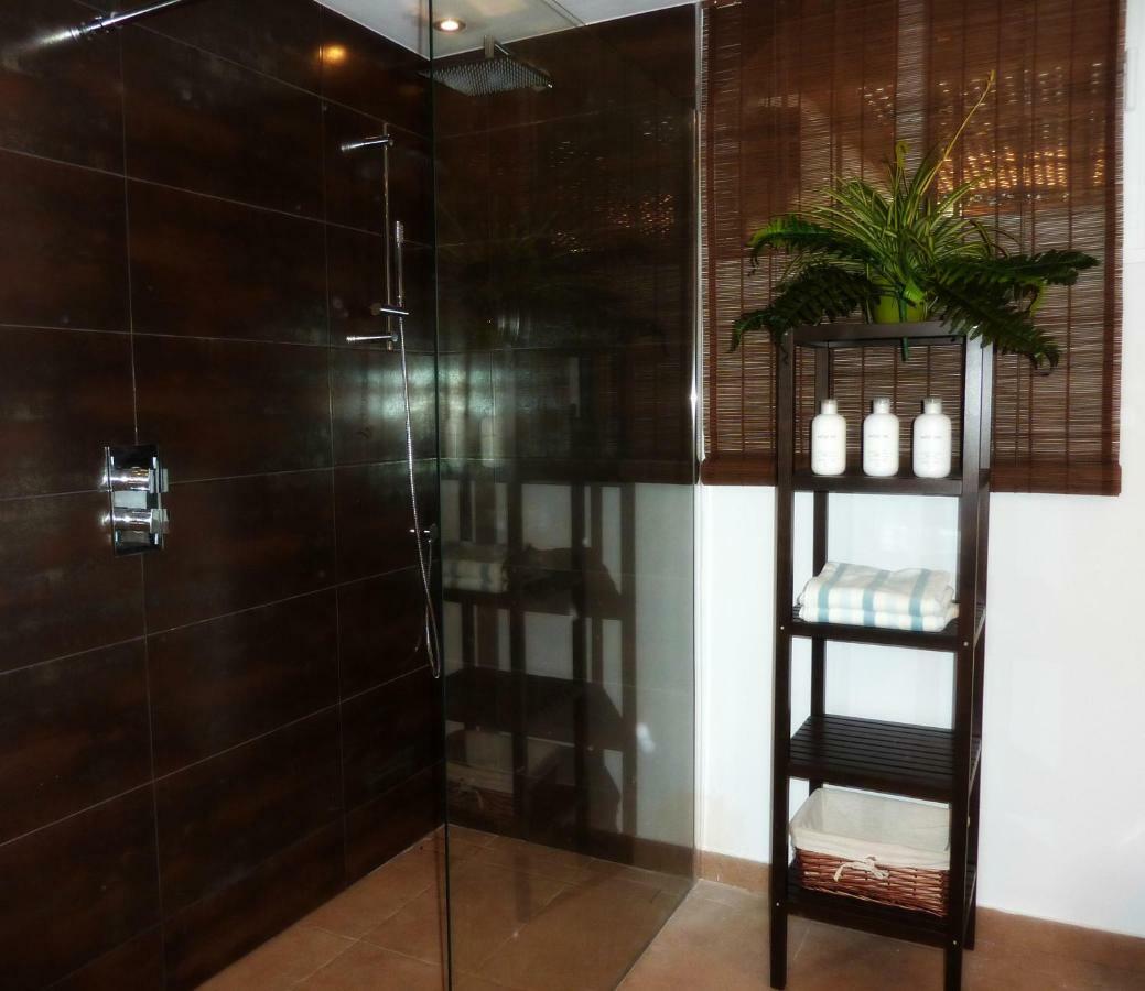 Villa Breeze Boutique Guest Rooms, Marbella Sitio de Calahonda Exterior foto