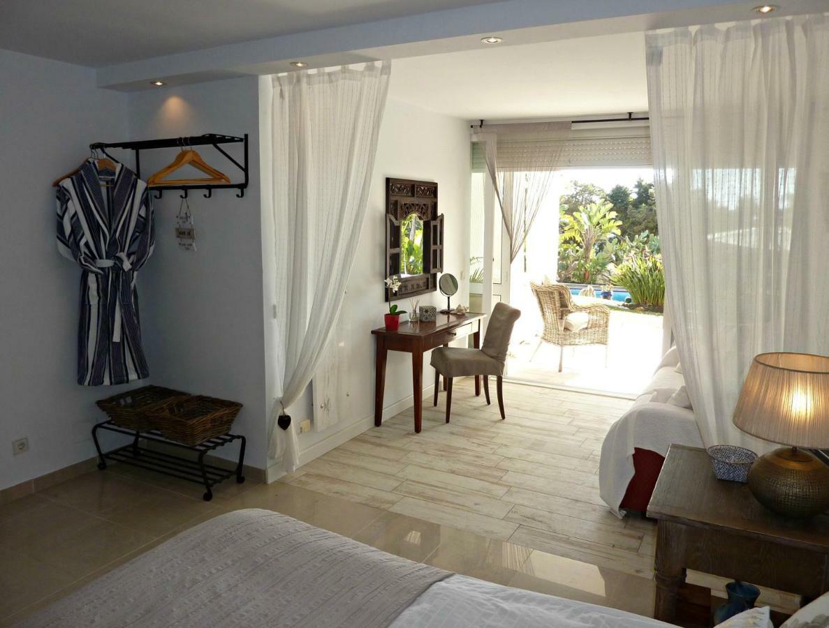 Villa Breeze Boutique Guest Rooms, Marbella Sitio de Calahonda Exterior foto
