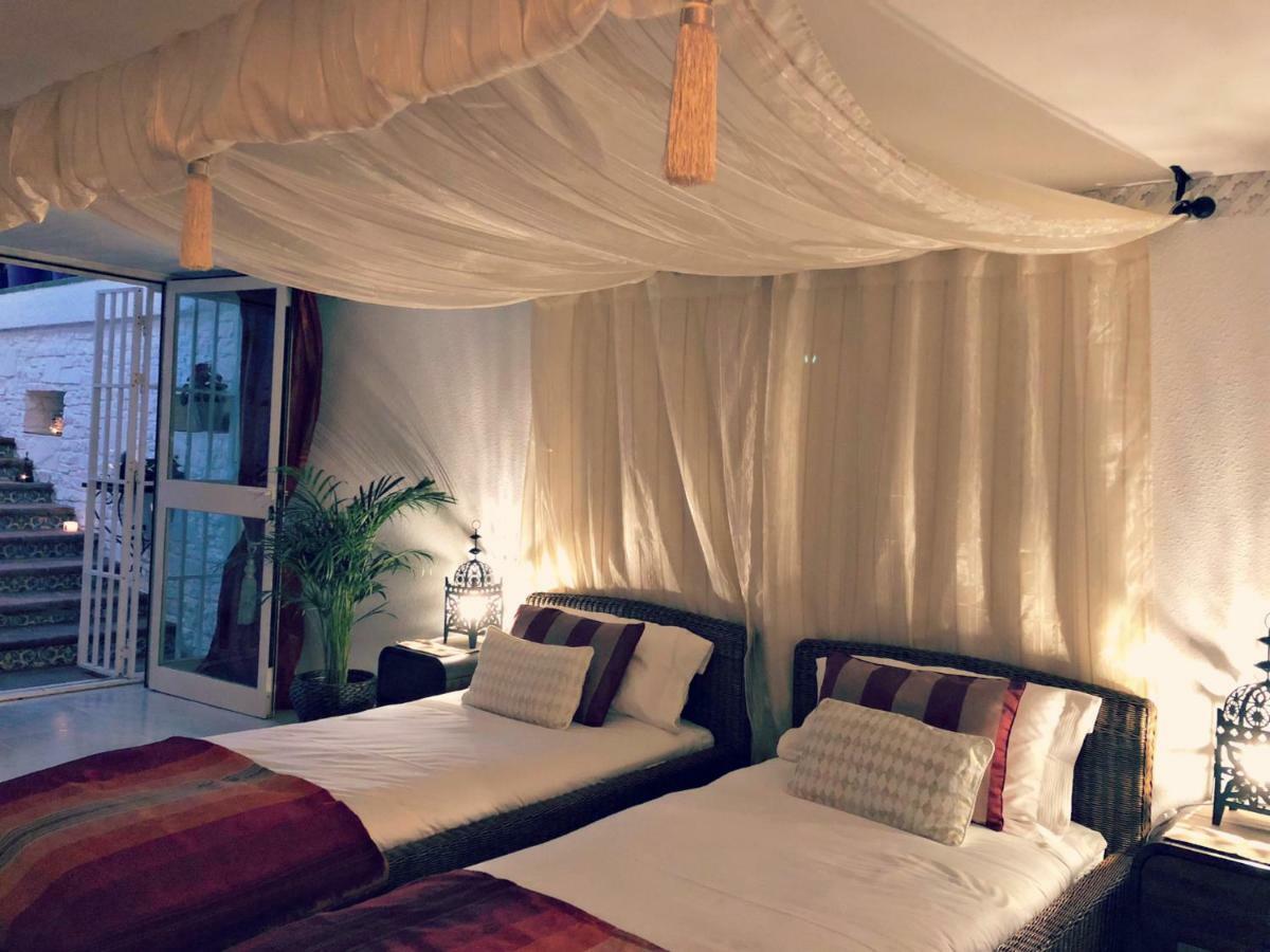 Villa Breeze Boutique Guest Rooms, Marbella Sitio de Calahonda Exterior foto